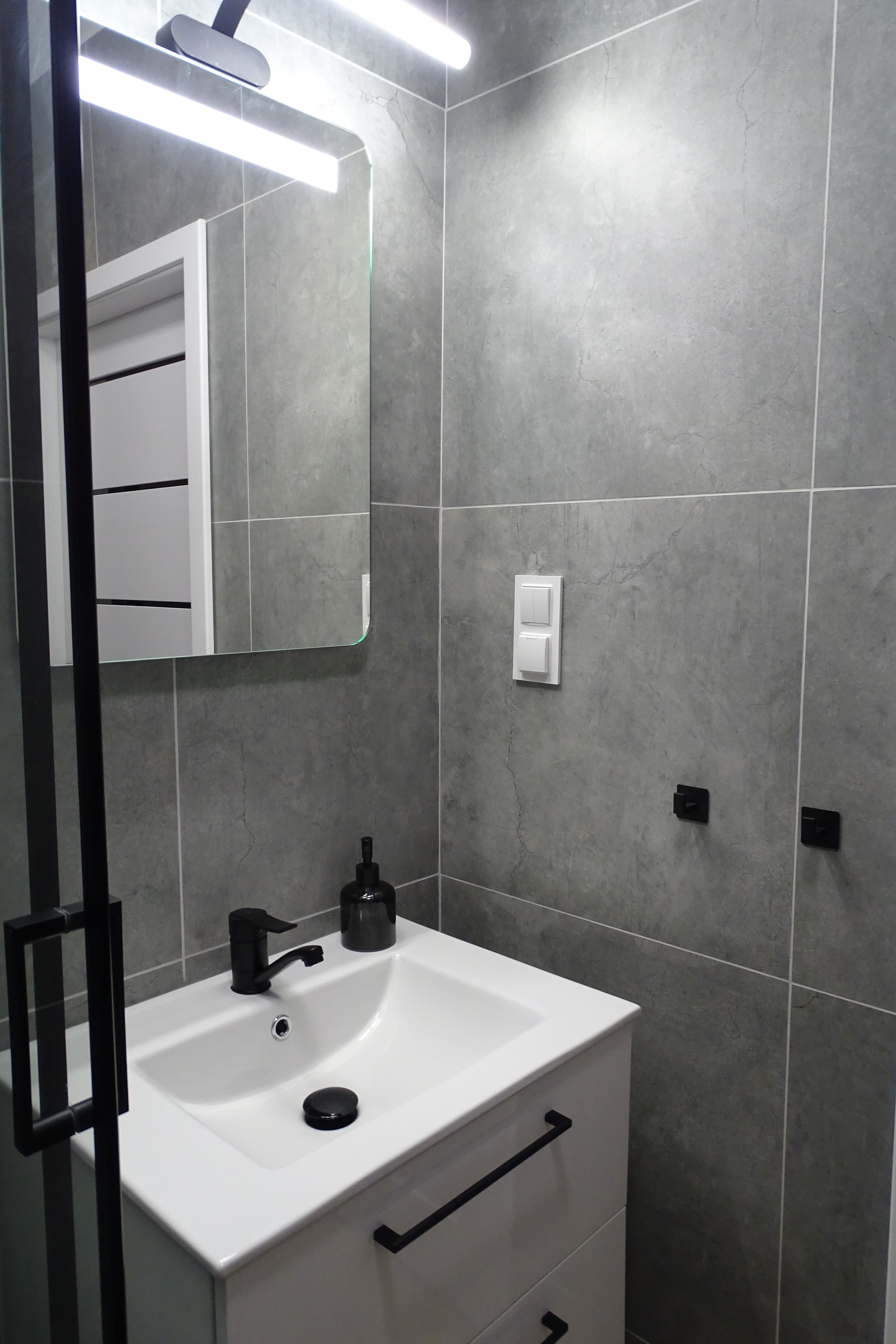 Łazienka z prysznicem