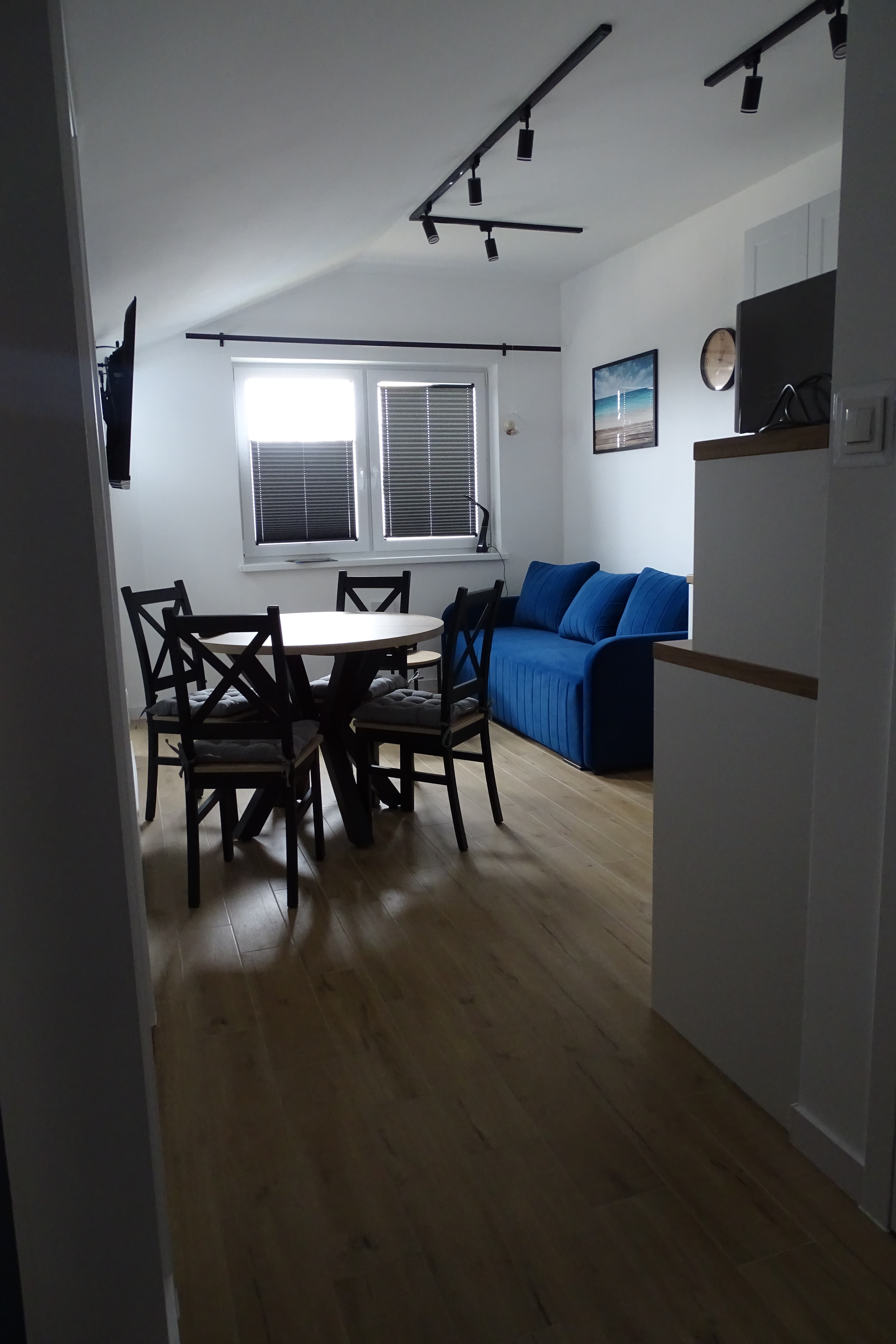 Salon — widok na jadalnię